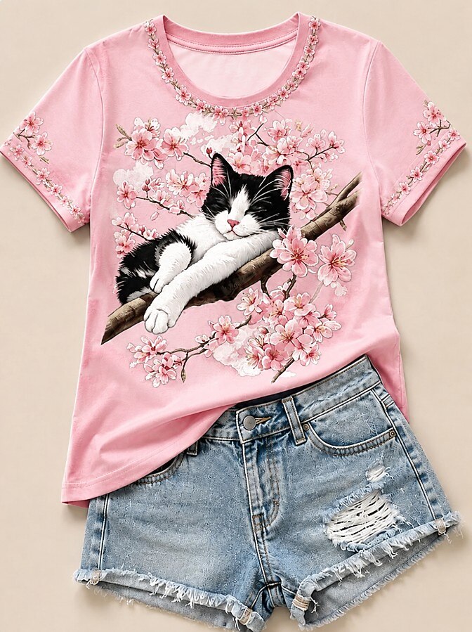 Katze inmitten von Kirschblüten – Natur-Geschichte Baumwoll-T-Shirt